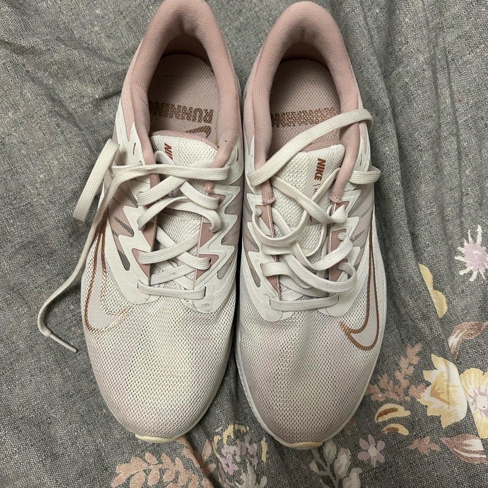 Nike Women's White and Pink Sneakers
